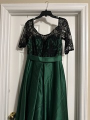 Dress Lace Sweep Train