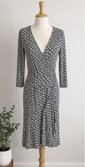 Old Navy Black White Geometric Wrap Dress XL V-Neck Tie Knee Length Long Sleeve