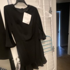 Black Halo Women&rsquo;s Black Shift Dress 10 Bell 3/4 Sleeve Crew Neck Ruffle