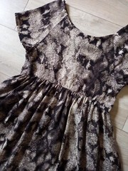 Some Days Lovin Grey Snakeskin Print Flared Dress Casual Smart Holiday UK8/10