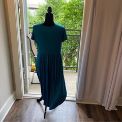 NEW Basic USA T-Shirt Neck High-Low Hem Aqua Midi Pockets Dress Large NWOT