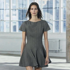 Zara Women’s XL Gray Herringbone Fit & Flare Crew Neck Pleated Zip Short NWT