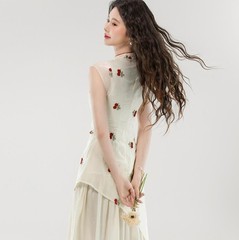 Women&rsquo;s Beige White Band Collar Summer Breathable Sleeveless Cherry Cheongsam