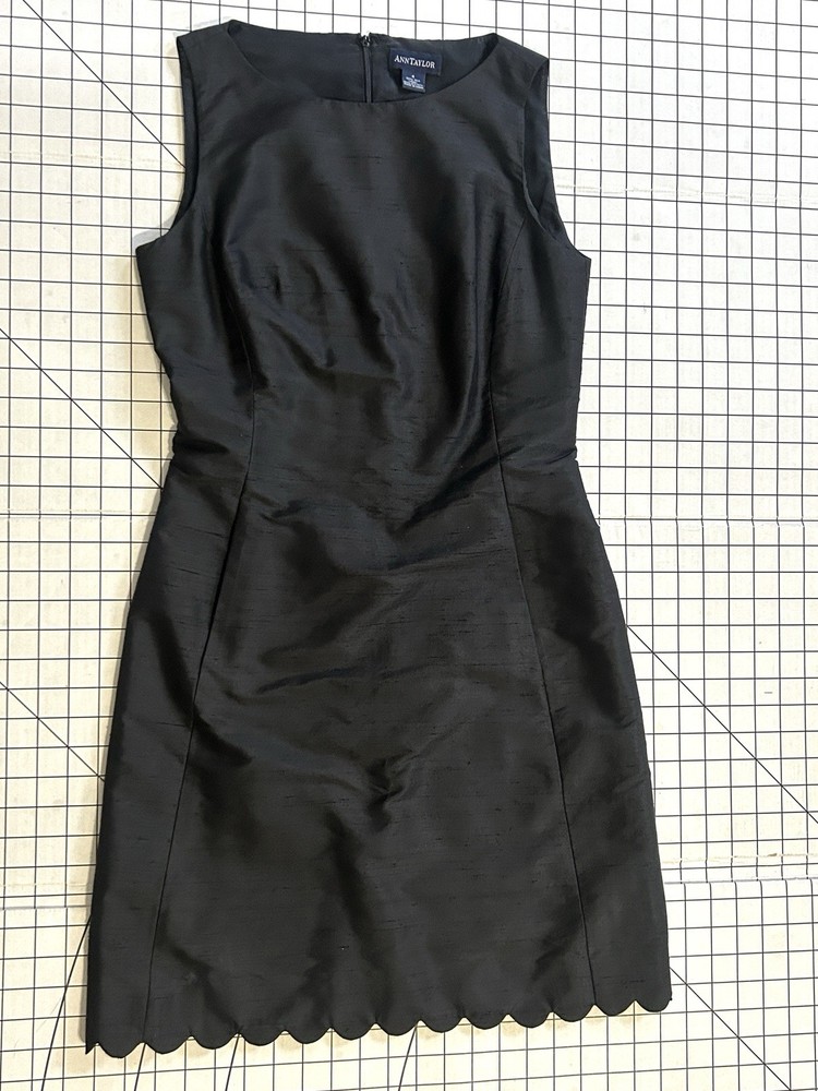Vintage Ann Taylor Dress Size 6 Silk Zipper Pockets Midi Cut 90s Lined Black