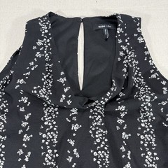 BCBG Paris Dress Womens Large Black White Floral Ruffle Hem Sleeveless V Neck