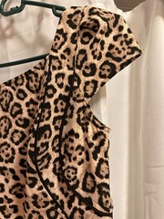 Women&rsquo;s Beige/Black Leopard Print Sheath Dress Square Neck Cap Sleeve M trim.