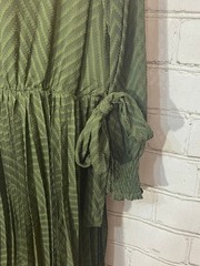 BloomChic Olive Green Chevron Textured Pleated Midi Dress Size 26