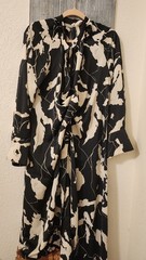 Women’s Black/White Abstract Collared Long Sleeve Maxi Long Dress Regular M/L