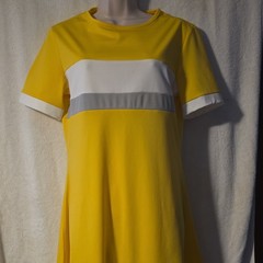 Yellow/White/Gray Colorblock Knit Crew Neck Shift Knee Dress, Women’s L