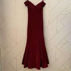 Eva USA off the shoulder fit & flare sweetheart neckline gown dress prom classic