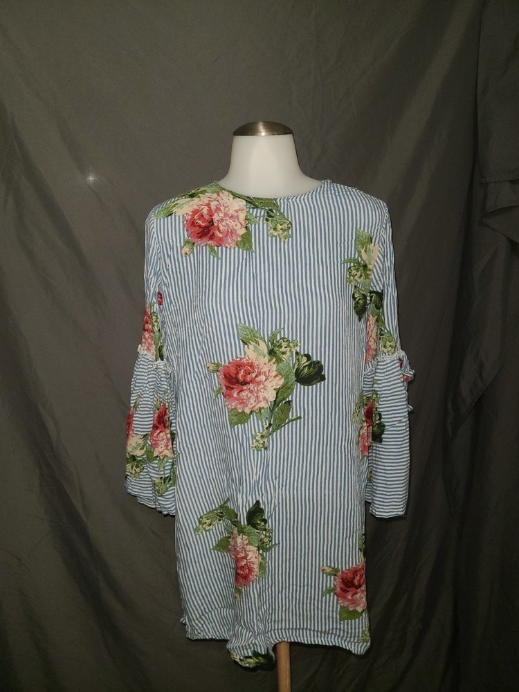Short Shift Dress With Flare Sleeves Stripes And Flowers Large