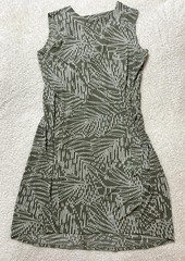Chicos Travelers Dress Size 2 (LG) Sage Green Slinky Knit Stretch Casual Pockets