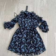 Rachel Zoe Women’s Cold Shoulder 100% Silk Dress Size 10 Black With Blue Feather
