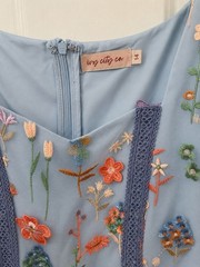 Ivy City Co. Blue Floral Embroidered Mesh Ruffle Sweetheart Dress Womens 14