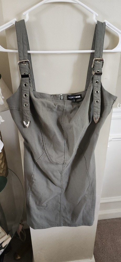 Fashion Nova Gray Buckle Strap Mini Bodycon Dress XS Sleeveless Square Neck Zip