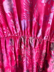 Hand Creation L 100% rayon short lightweight dress elastic waist deep pink print