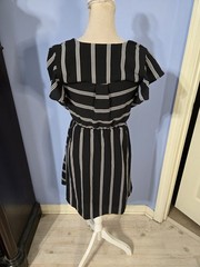 Monteau Los Angeles Small Striped Short Sleeve V Neck Mini Dress Elastic Waist