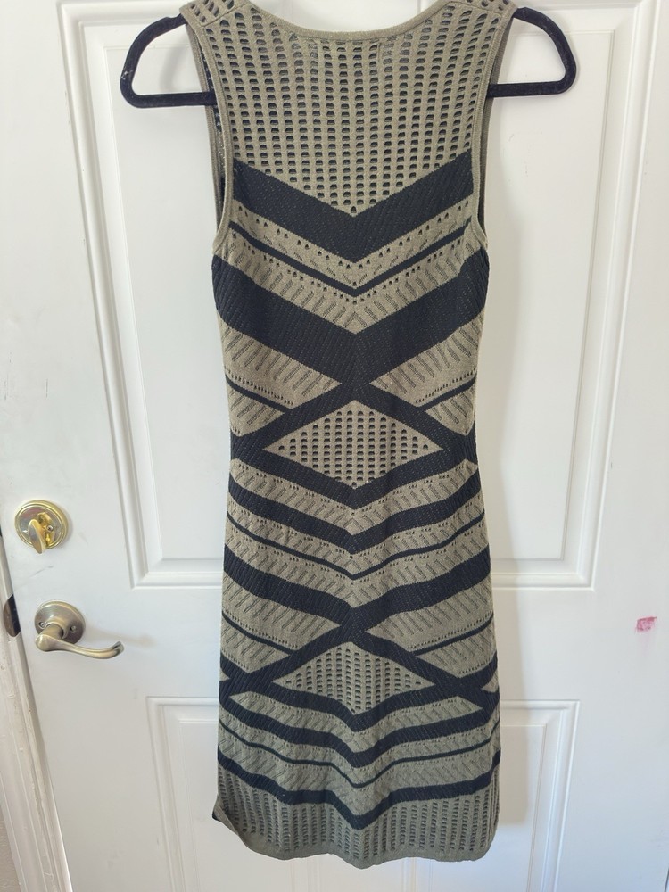 Seal Black Gray Geometric A-Line Dress V-Neck Sleeveless Knit Knee S MASSIMO