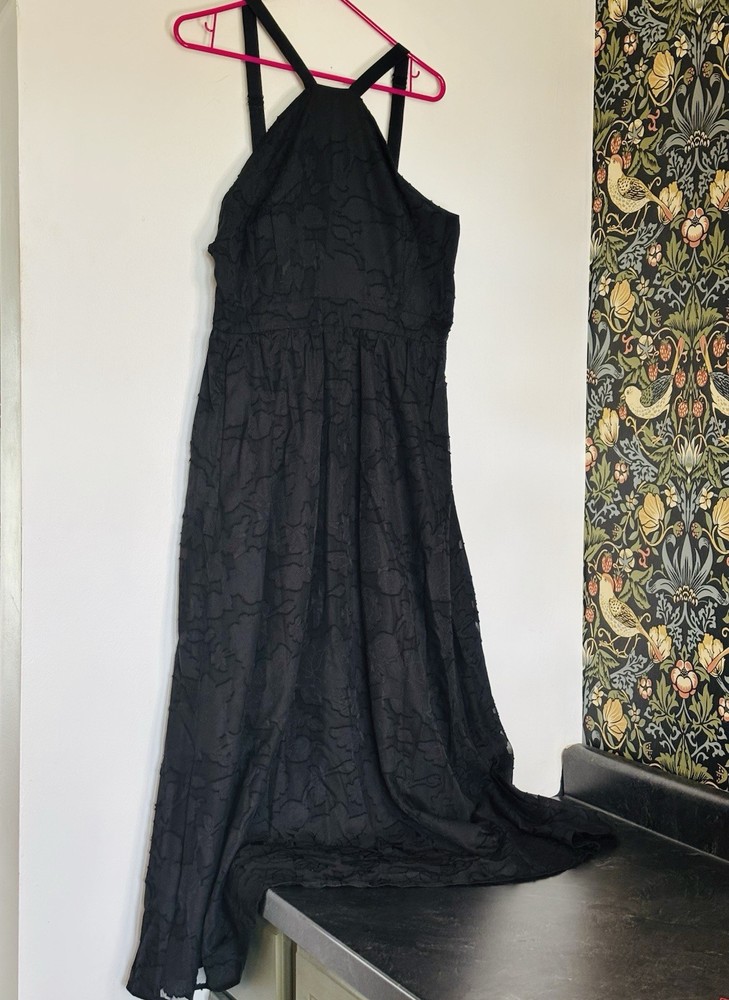 Bloomchic Black Halter Textured Maxi Dress Sz 10 NEW Smocking Adjustable Strap