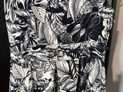 Enfocus Studio Women&rsquo;s Sleeveless Navy Blue and White Leaf Print Belted Dress Si
