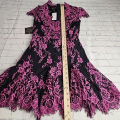 NEW BEBE Valorie Lace Godet Dress Size 0 Pink Black Lined Short Juniors Party