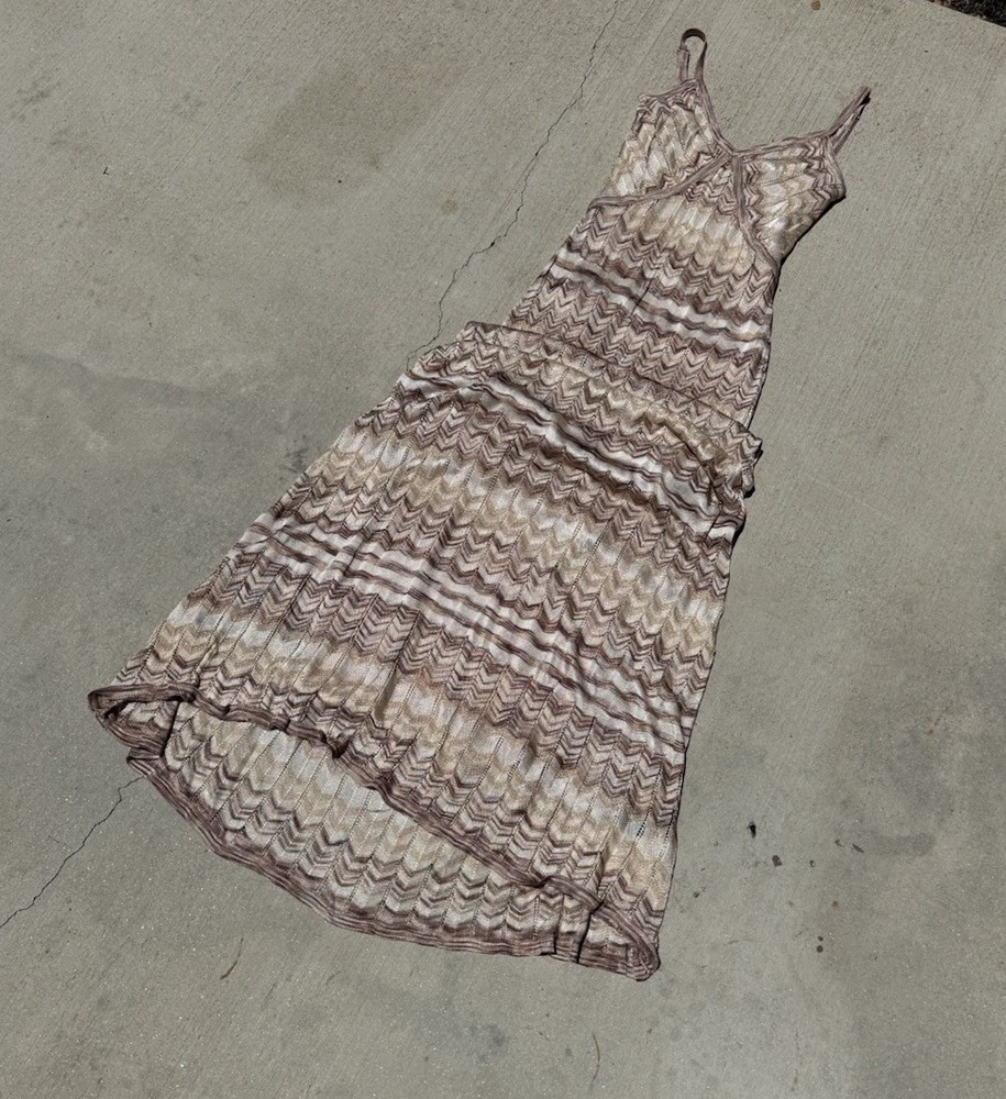 bebe Chevron Knit Maxi Dress M Beige/Brown V-Neck Spaghetti Strap Zip Adjustable