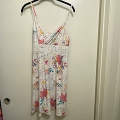 Y2K Mudd Womens White Floral Summer Mini Dress L 38” Crochet Chest Romantic