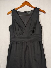Kate Spade New York Black Sheath Dress 6 V-Neck Sleeveless Knee Length