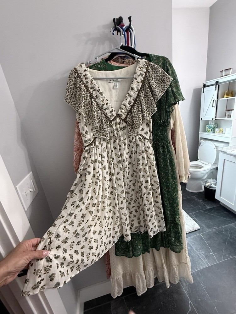 MNG (Mango) Ruffled Mini Dress Size Small (6). Excellent Condition