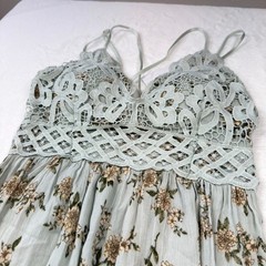 Blue B Collection Floral Maxi Dress Womens Medium Sage Green NWT Crochet Lace