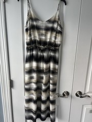 Vince Camuto Black, White & Gold Wave-Print Maxi Dress