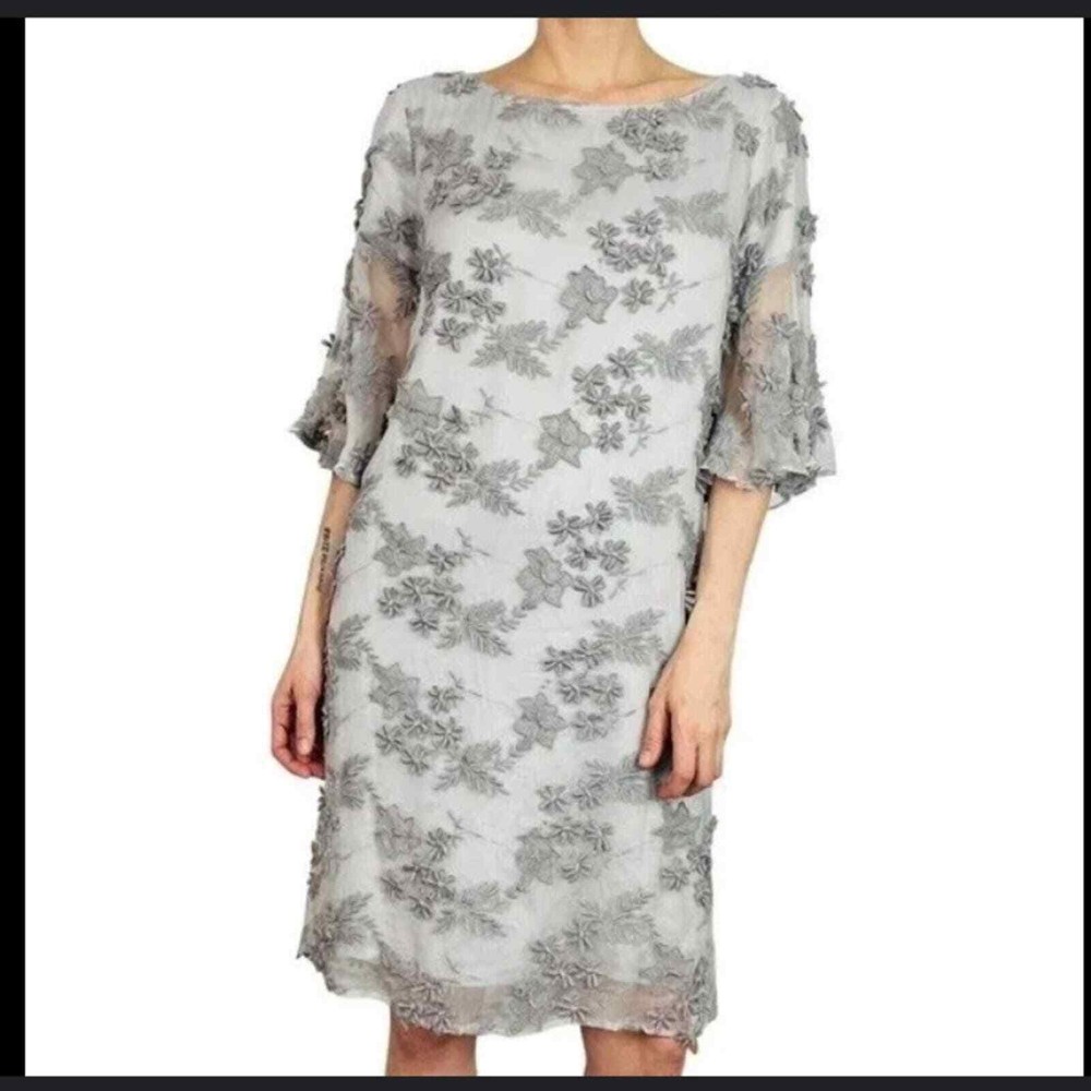 Sundance Dress medium P Embroidered Flutter Bell Sleeves Princess Dreams flowers