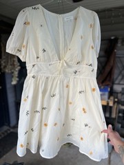 BILLY J Girls Size 12 White Embroidered Floral Fit & Flare V-Neck Dress