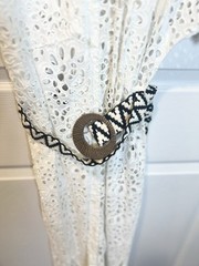 DX Collection Eyelet V-Neck Pullover Dress Size Large Made In Italy White Latte
