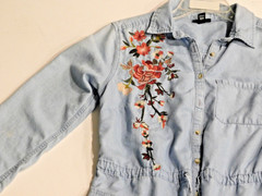 a.n.a. Size M Blue Denim Tie Waist Floral Embroidery Buttondown Womens Dress