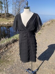 Black Formal Tiered Cocktail Party Dress Chiffon Scarlett Nite Womens Size 12