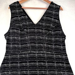 TART Sleeveless Black & White Dot Sheath Dress Sz 1X V‑Neck Polished OfficeWear