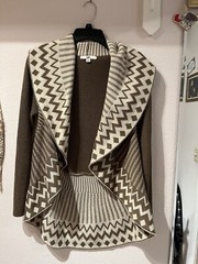 Ya Los Angelos Shrug Brown/Cream Size Large Beautiful Patterned Cardigan Sweater