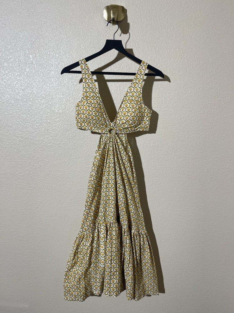 HoliChic Elegant Yellow Patterned Dress No size tag or material composition