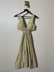 HoliChic Elegant Yellow Patterned Dress No size tag or material composition