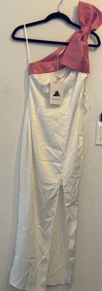 Here Comes the Sun One Shoulder Satin Maxi Dress White/Pink Bow US 4