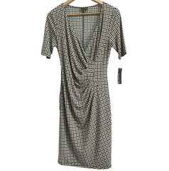 En Focus Studio Black White Geometric Ruched Sheath V-Neck Short Sleeve 2