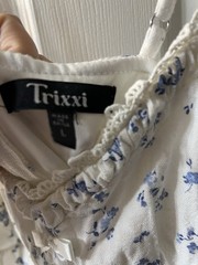 Trixxi Women’s Large White/Blue Floral V-Neck Spaghetti Strap Sundress