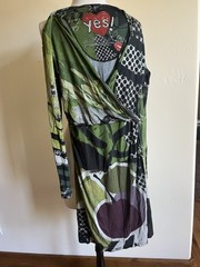 Say YES! to the DESIGUAL Dress Long Sleeve V Neck A-Line Stretch Viscose 56V20R2