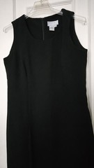 Jennifer Moore&rsquo;s size 8 sleeveless below knee black pary dress