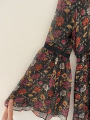 Cinq a Sept black floral silk mini dress size 8, v-neck, black ribbon accent