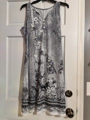 Women’s Versatile Sleeveless Pattern Dress large