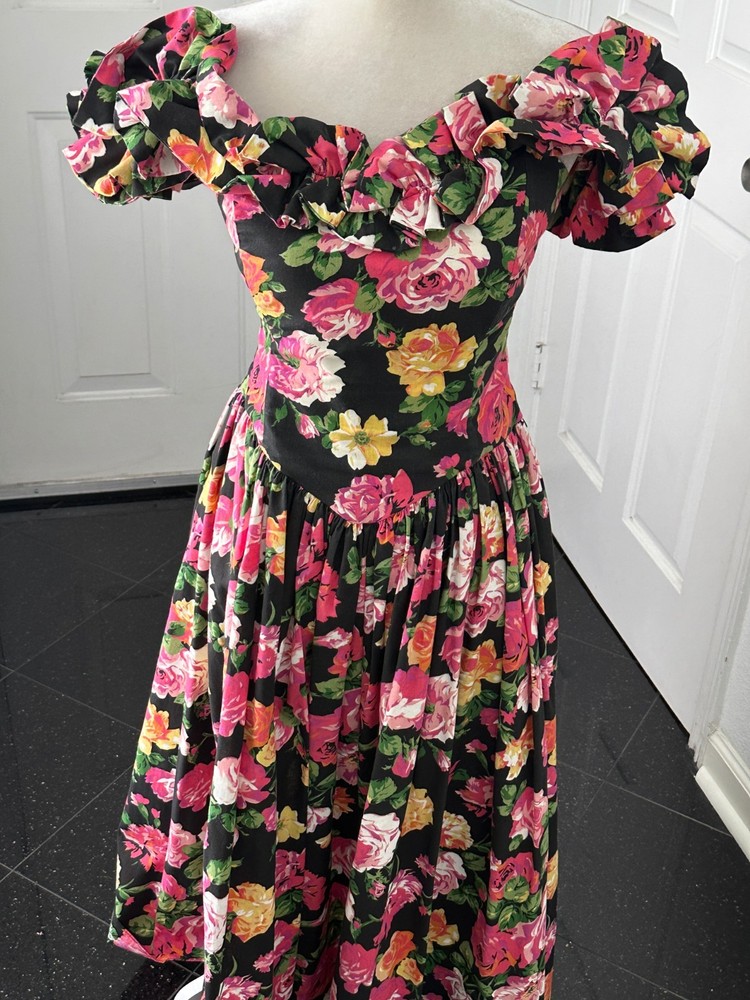 Vintage 80s Expo Black Floral Off Shoulder Boned Prom Dress Size 6 USA