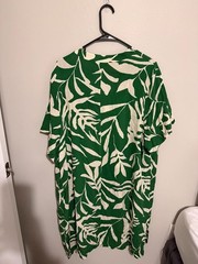 H&M Green and White Leaf Tropical Print V-Neck Tunic Dress