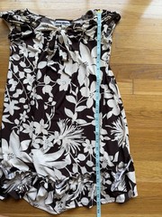 Secret Charm Brown/Beige Floral Mini Dress L Sleeveless Scoop Tie Neck Ruffle